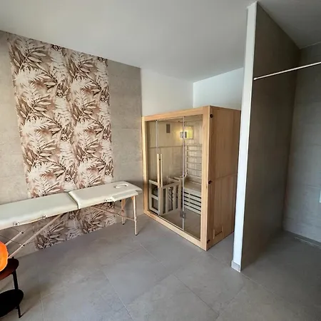 Villa Modern With Swimming Pool And Wellness *